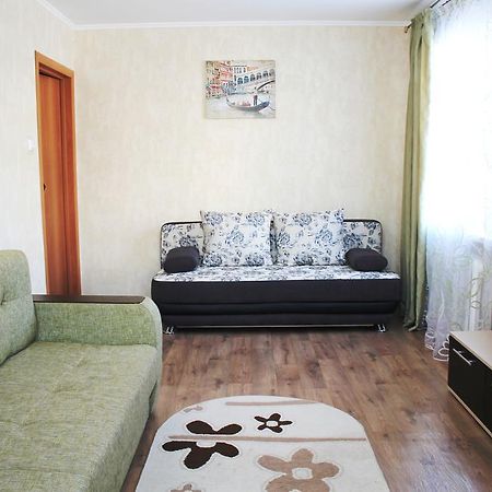 Pushkina 9, Semeinye Apartamenty Chabarowsk Exterior foto